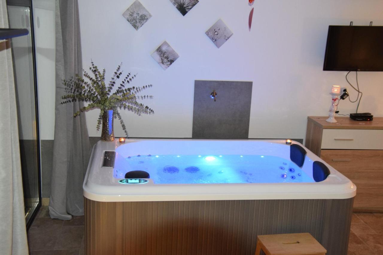 Gites Spa De Charme L Etoile Spa 베이냑 에 카즈낙 외부 사진